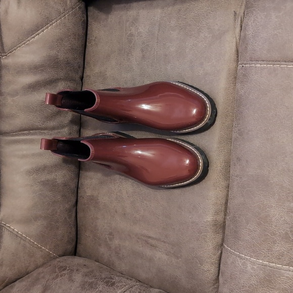 Cougar Kensington Patent Booties - Picture 3 of 6